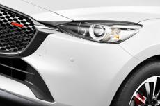 マツダ“新型”「MAZDA 2」そろそろ登場!? デビュー10年目の「小さな高級車」はトヨタOEMに? 人気「コンパクトカー」の“新モデル”どうなるのか