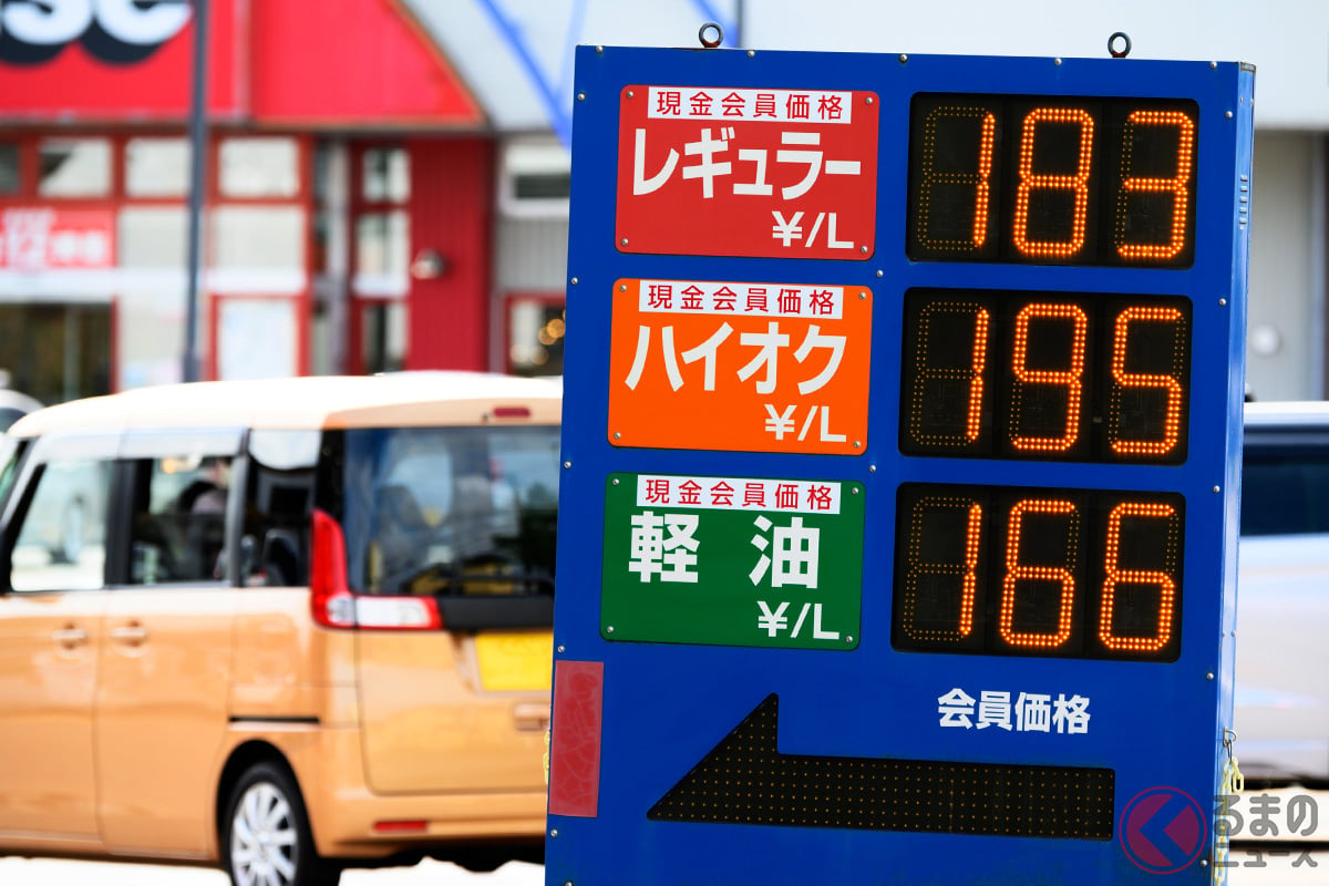 日本国民ブチギレ！ 政府「ガソリン価格“5円”あがります」 1月に「さらに5円!?」 「年末年始にやめて…」の声も 話題の「ガソリン減税」どうなった？ 不満多し理不尽な政策に怒り