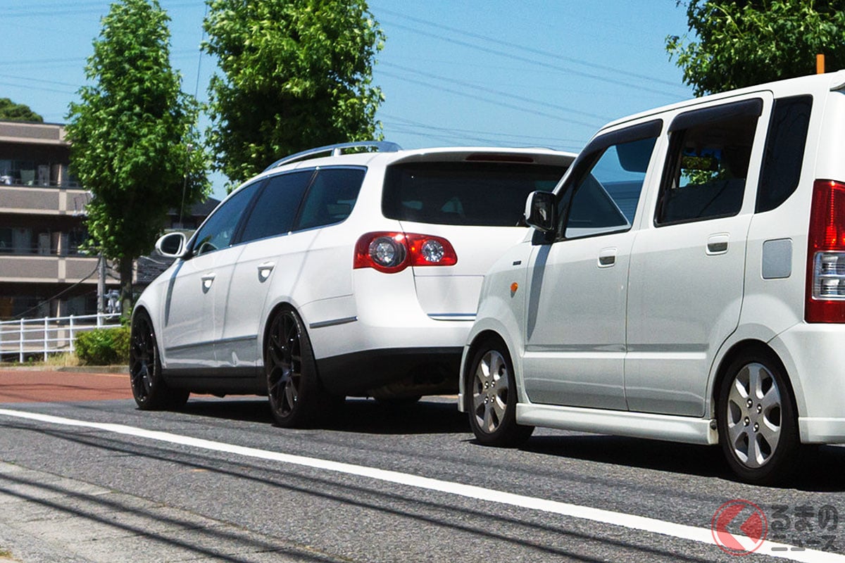 「ワザとノロノロ運転」は違反になる？ 過去には「10キロおじさん事件」、最近では「岡崎の妨害運転」も… 後ろのクルマ「通せんぼ行為」 法律ではどう書いてあるのか