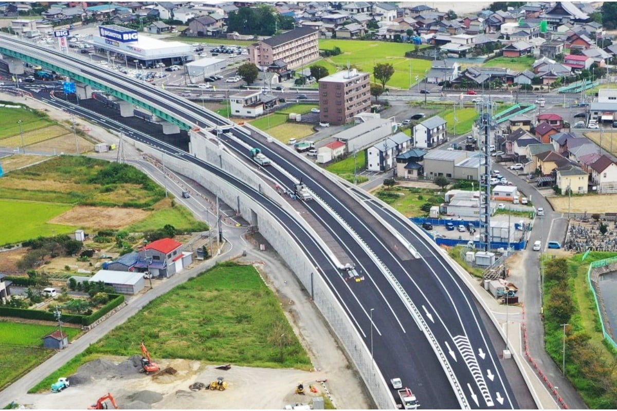 “地獄渋滞”四日市の救世主「北勢バイパス」3月に延伸開通へ!? 国道477号直結で「新名神アクセス」ルートも誕生 全通まであと40%