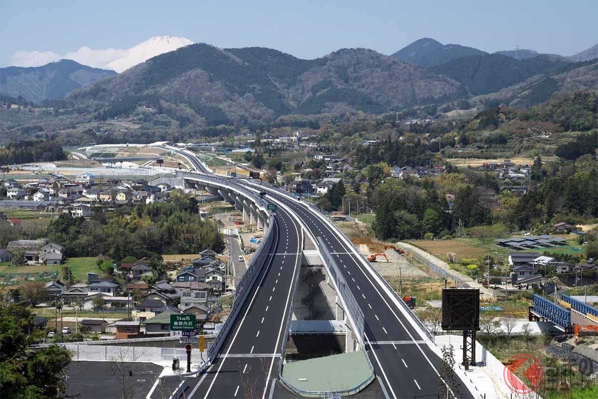 「新東名」いつ全通？ 神奈川～静岡の未開通区間「延期しまくり」本当に工事進んでるの？ 「東名渋滞の救世主」なかなか完成しない理由とは