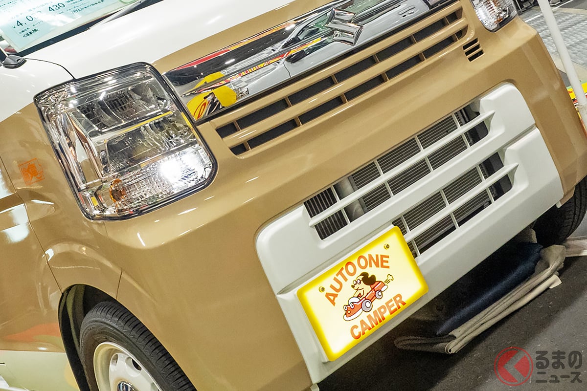 スズキ「“2階建て”エブリイ!?」実車公開！ 全長3.4mで「大人4人“寝 