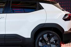 11年ぶりに復活！ トヨタ新型「コンパクトSUV」に反響殺到！ 「“本格的な四駆”が面白そう」「都会的なのにアウトドア感もある」の声も！ 全長4.2m“ちいさなボディ”の「アーバンクルーザー」欧州仕様に注目！