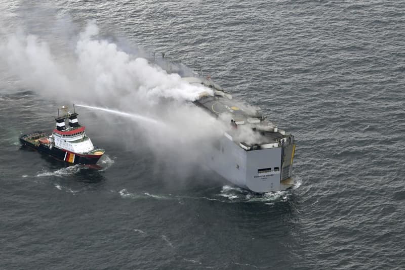 正栄汽船所有の車運搬船で火災　オランダ沖、1人死亡