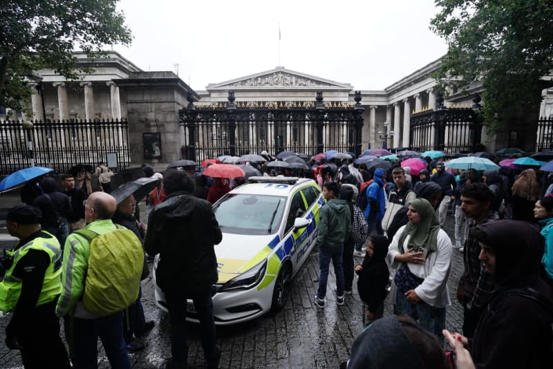 大英博物館近くで男性刺される　傷害疑いで男逮捕、テロは否定