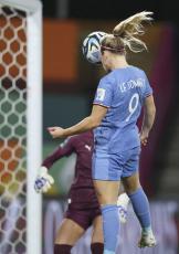 コロンビア、フランス勝つ　8強出そろう、女子W杯