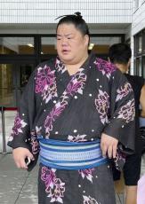 関脇大栄翔、肋骨骨折を明かす　大相撲、秋場所へは慎重な調整