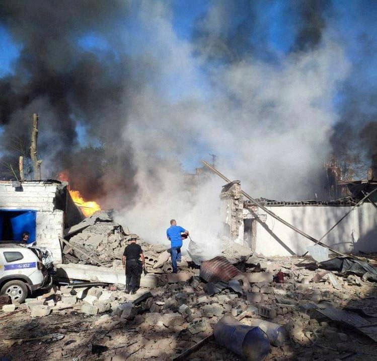 ロシア攻撃で4人死亡60人負傷　米国務長官、反攻で「進展」