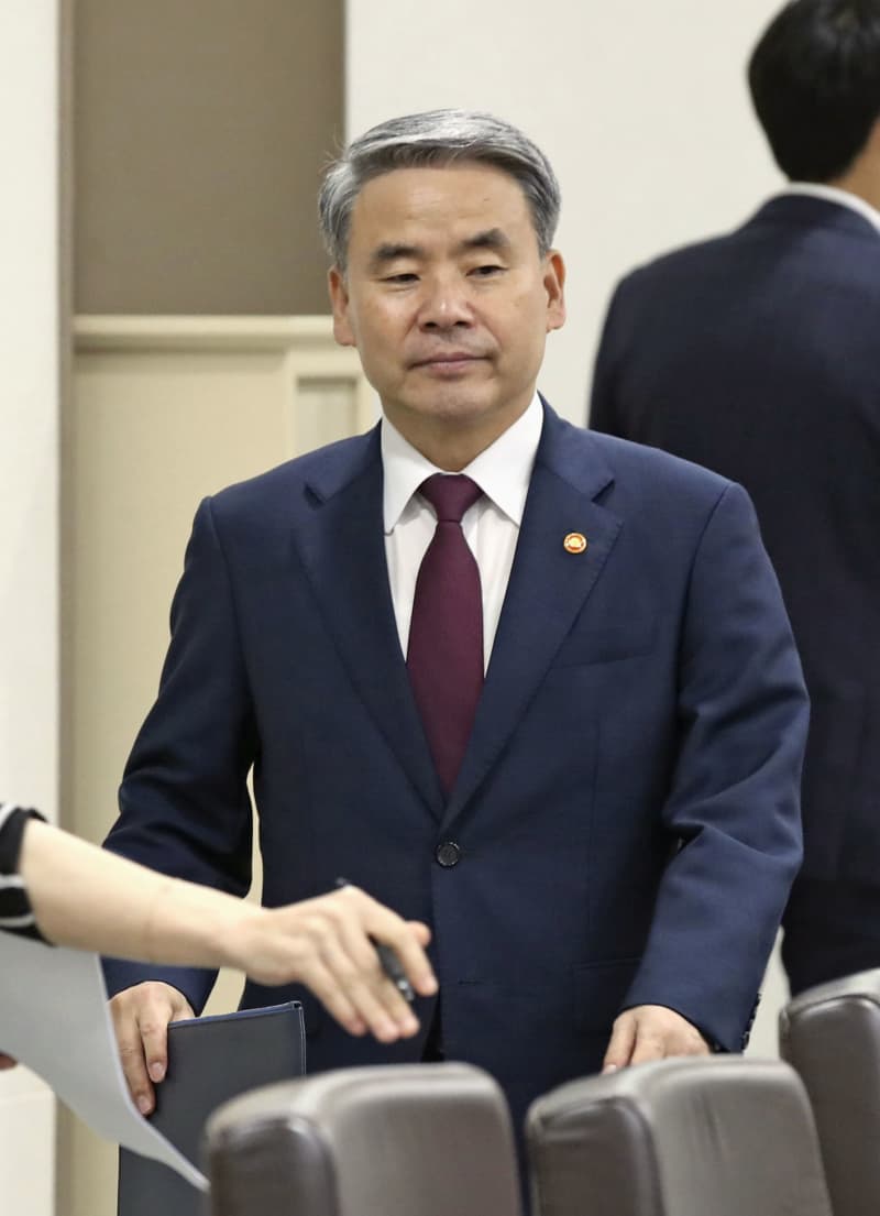韓国国防相、辞意を表明　疑惑追及の野党が弾劾主張