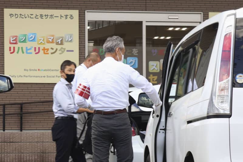 送迎車事故で家宅捜索　埼玉の介護施設、3人死傷