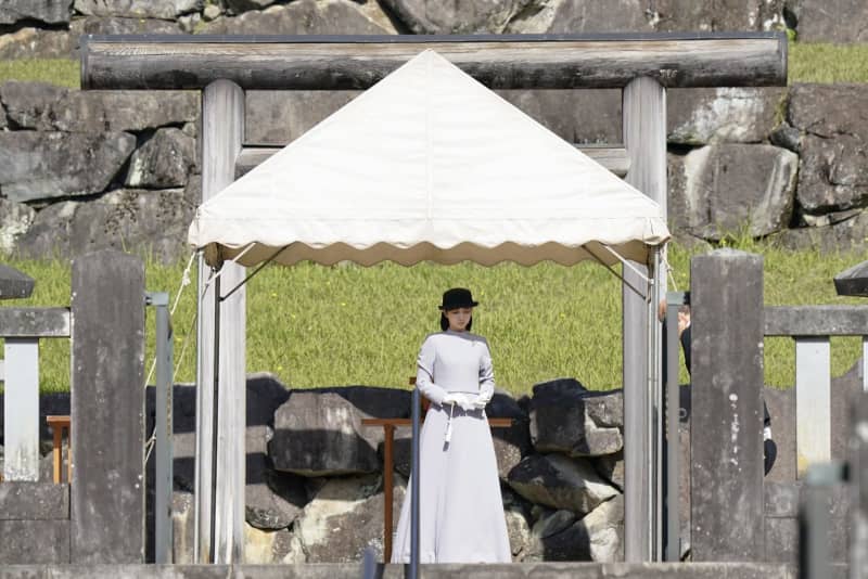 佳子さま、昭和天皇陵参拝　11月のペルー訪問前に