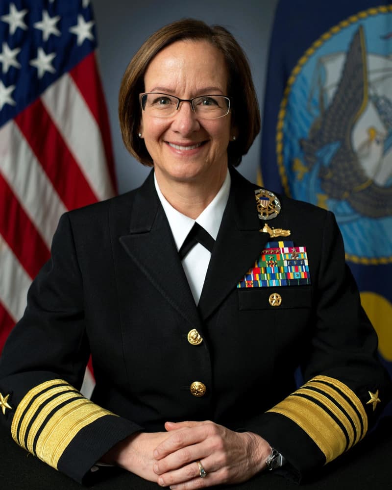 米海軍トップに初の女性　上院承認、大統領に助言