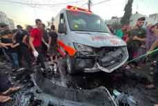 ガザ、救急車空爆15人死亡　イスラエル「ハマス使用」