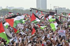 「停戦を」「虐殺やめろ」　ガザ戦闘巡り各地で大規模デモ