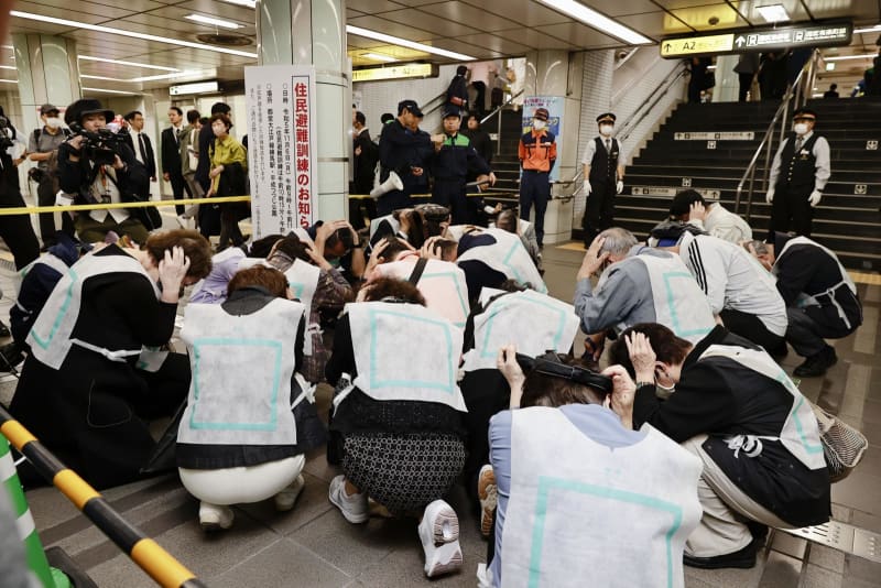 弾道ミサイル想定の避難訓練　東京、地下鉄駅舎を緊急施設に
