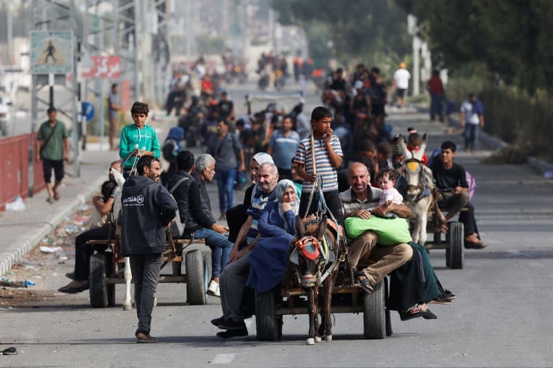 ガザ北部から5万人が南部に避難　イスラエル「ハマスは支配喪失」