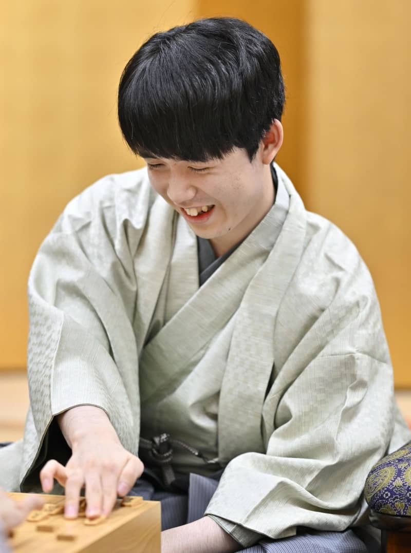 藤井聡太、竜王戦3連覇　将棋、タイトル戦で19連勝