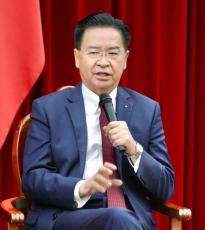 中国に「挑発も屈服もせず」　台湾外相、連携強化を訴え