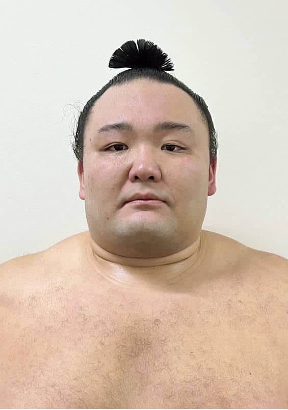 朝乃山、8日目から途中出場　左脚痛め、初日から休場