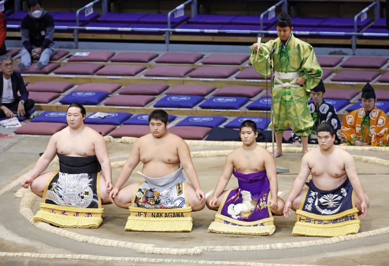 長谷川ら4人が新序出世　大相撲九州場所