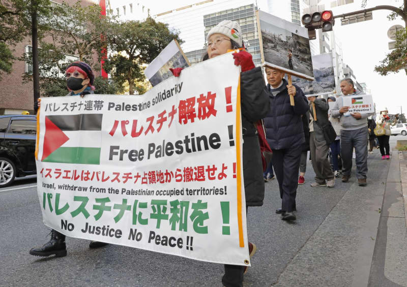 ガザ休止歓迎も「永久停戦を」　福岡でデモ行進