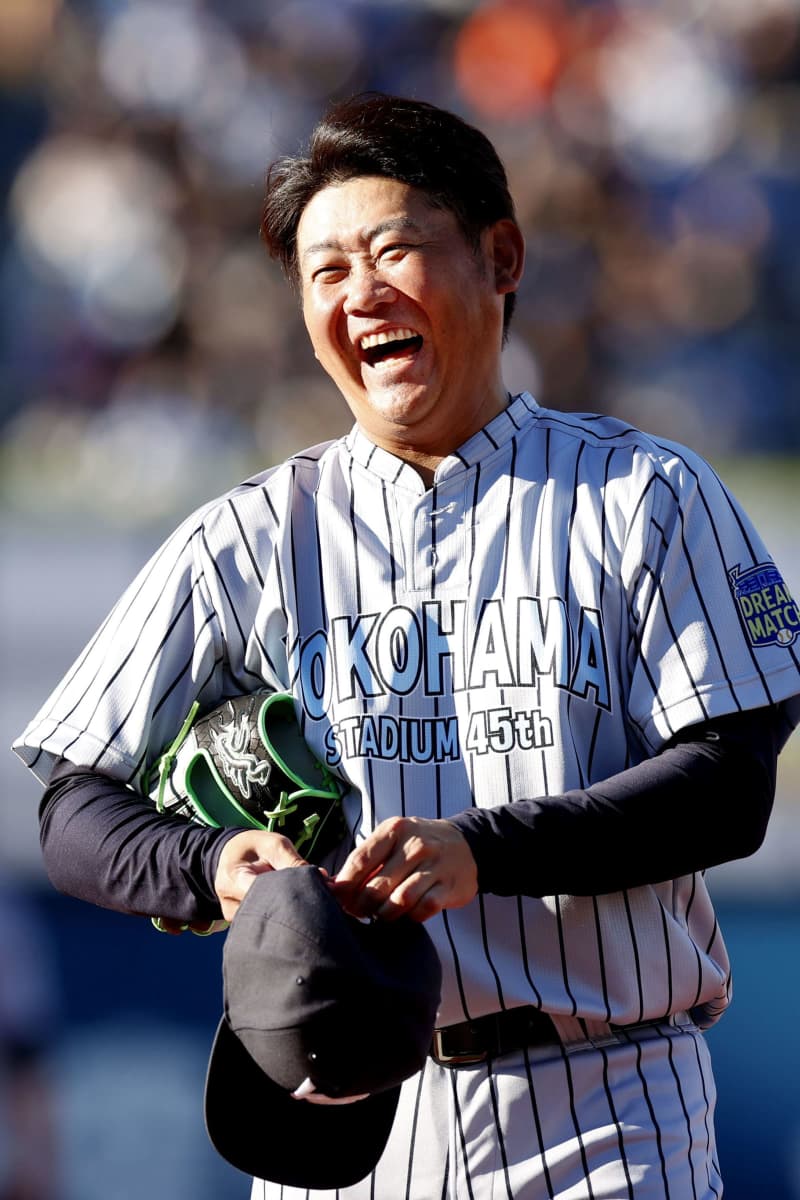 松坂さんが投打で沸かす　横浜スタジアム45周年記念