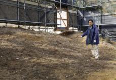 未盗掘木棺の発掘始まる、奈良　富雄丸山古墳、副葬品に期待