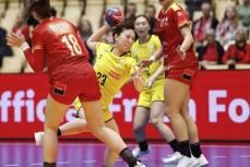 日本は準々決勝進出逃す　ハンド女子世界選手権
