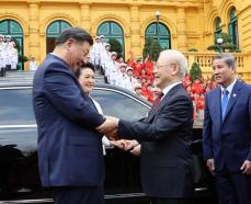 中国主席、6年ぶりベトナム訪問　日米けん制、戦略関係深化