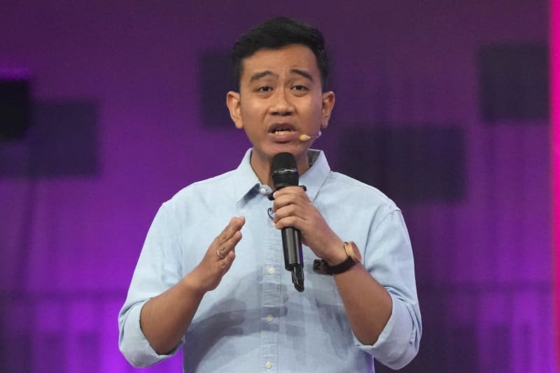 インドネシア副大統領候補討論会　現職の長男は若者重視