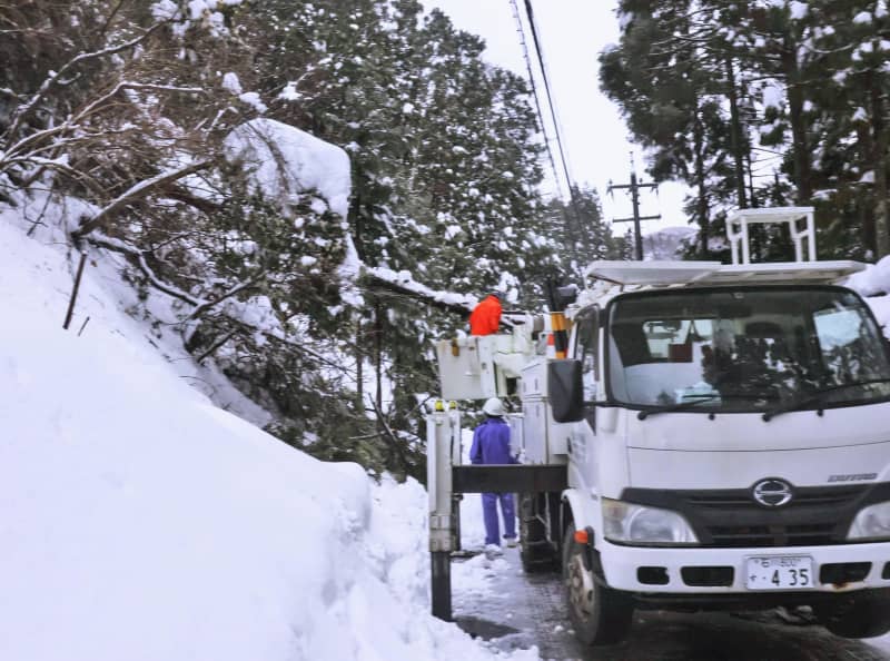 石川で120世帯孤立続く　体調不良なし、大雪で