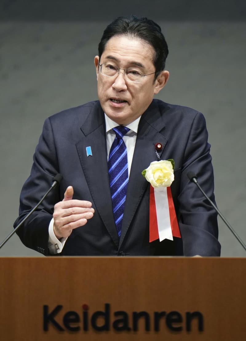 首相、賃上げ実現協力要請　経団連の審議員会で