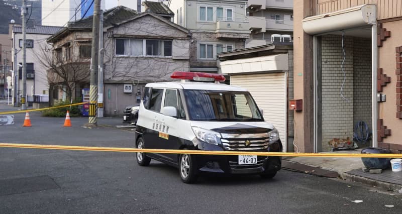 北九州の路上に倒れた女性　死亡確認、顔に打撲痕