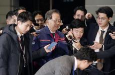 首相、羽田事故の原因究明を指示　政府、空港の早期再開目指す