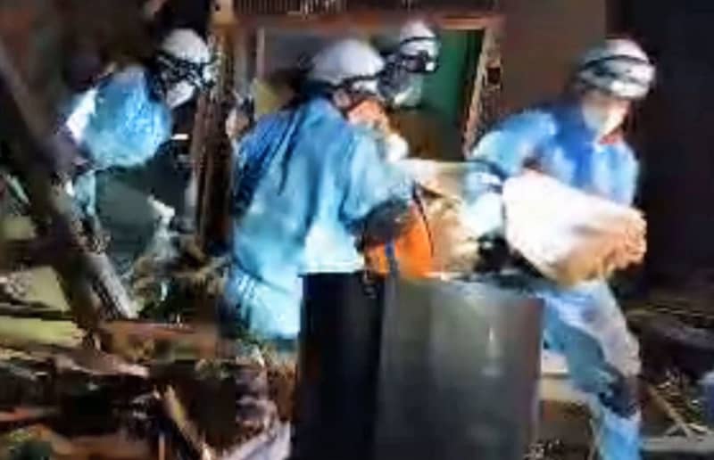 珠洲市の倒壊家屋から救助　総務省消防庁が動画公開