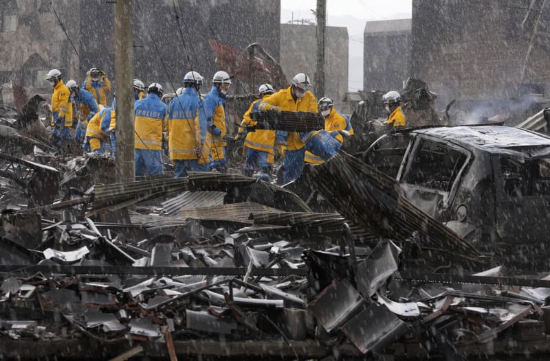 能登地震、死者126人　安否不明200人超