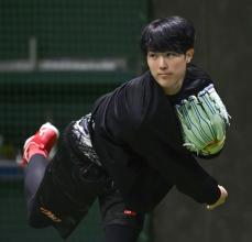 広島・森下、九里が練習公開　初の開幕投手へ意欲