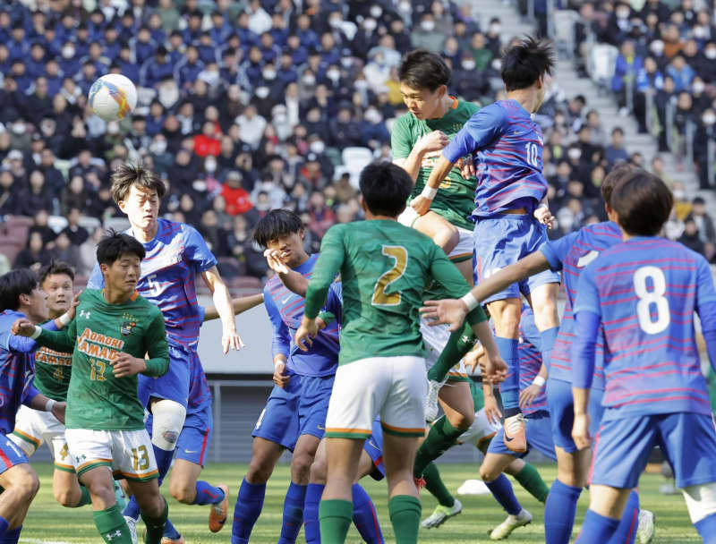 青森山田と近江が決勝　全国高校サッカー選手権