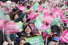 台湾総統選、与党リード　対中強硬、3期連続も