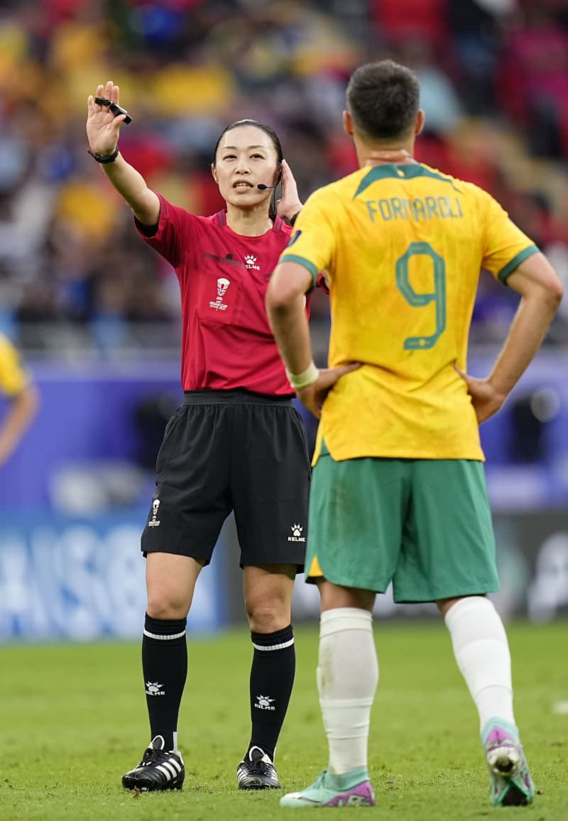 豪州が勝利、山下主審が笛　サッカーのアジア杯