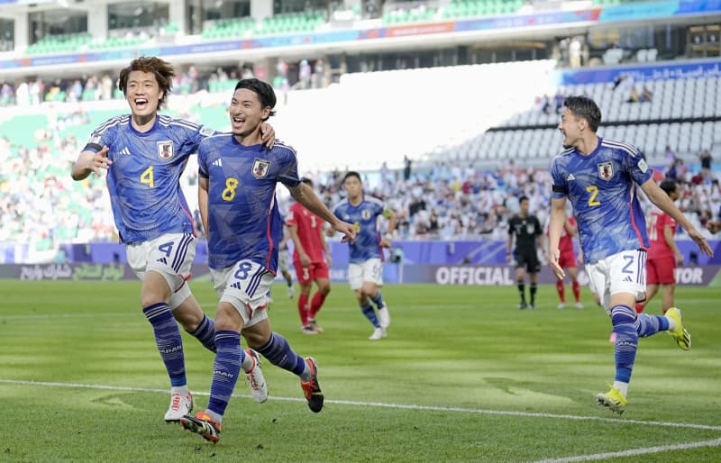 日本、4―2で白星発進　アジア杯、南野2ゴール