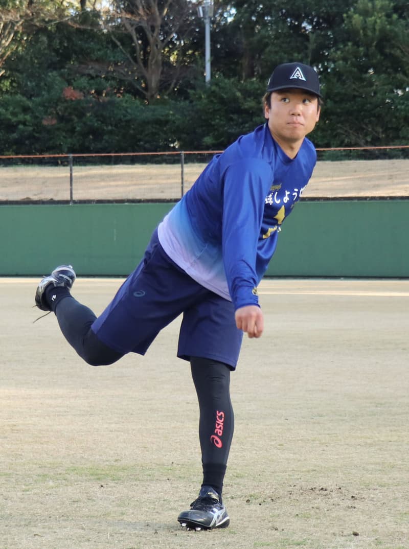 阪神・村上、開幕投手に意欲　「去年つかんだ感覚で」