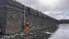 漁港の防潮堤4メートル隆起　石川・輪島、産総研調査