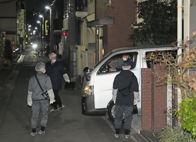 住宅床下に2遺体、50代夫婦か　16日から不明、東京・足立区