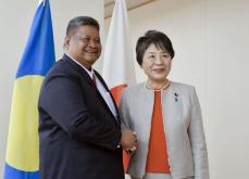 太平洋・島サミット成功へ協力　日本、パラオ外相が会談