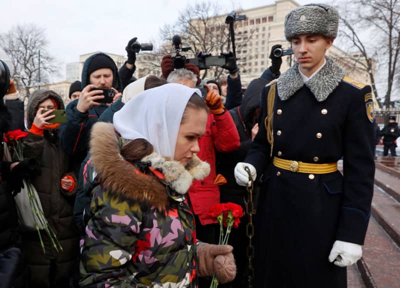 ロシア動員兵の妻ら帰還訴え　プーチン氏選対本部訪れ