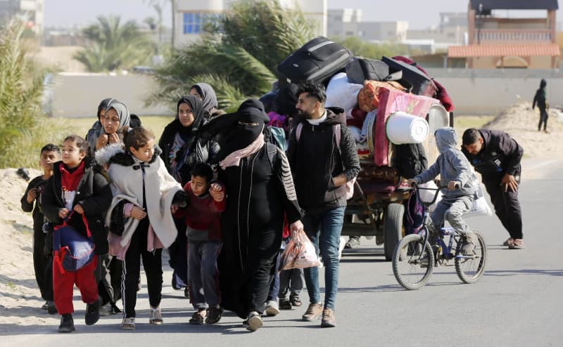 イスラエル兵1日24人死亡　ガザ、2カ月休戦提案か