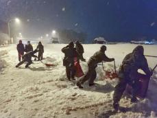 大雪立ち往生、名神上りは解消　岐阜・関ケ原、男児ら体調不良