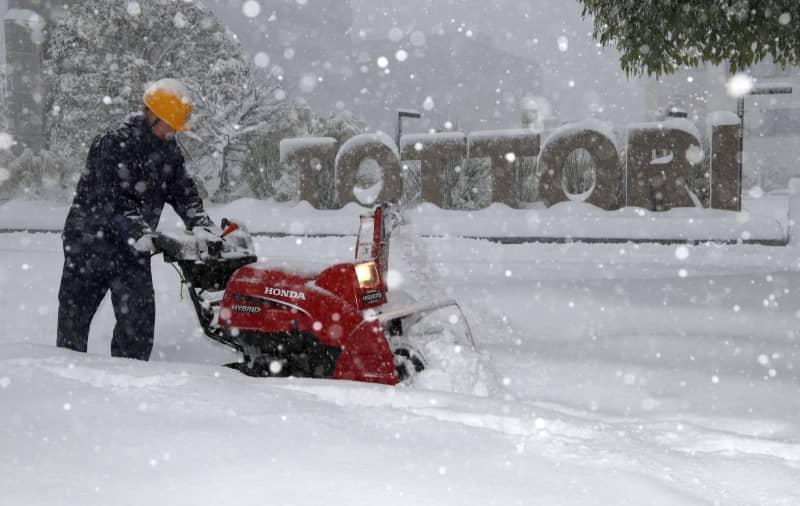 ヤマトや郵便、配達遅れ　大雪で交通規制