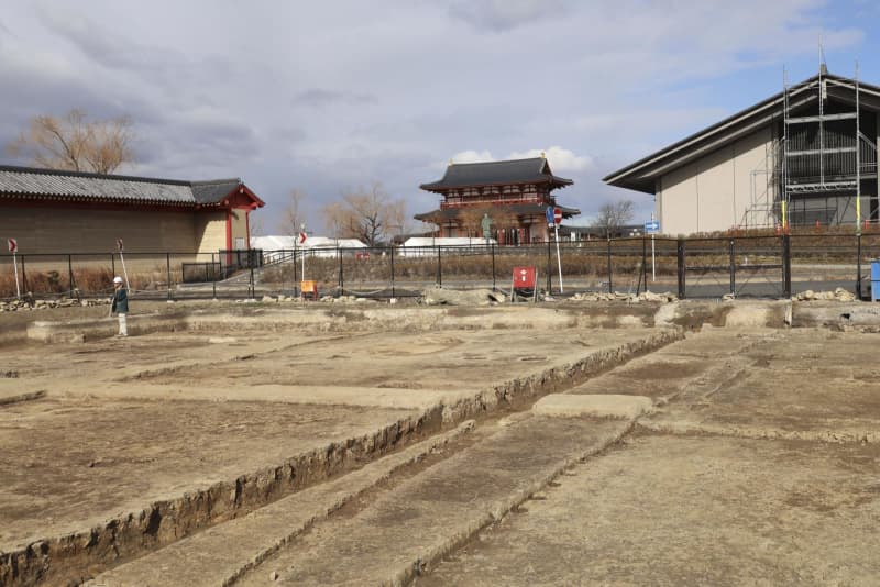 平城京、「一等地」に倉庫群？　整然と6棟、計画配置か